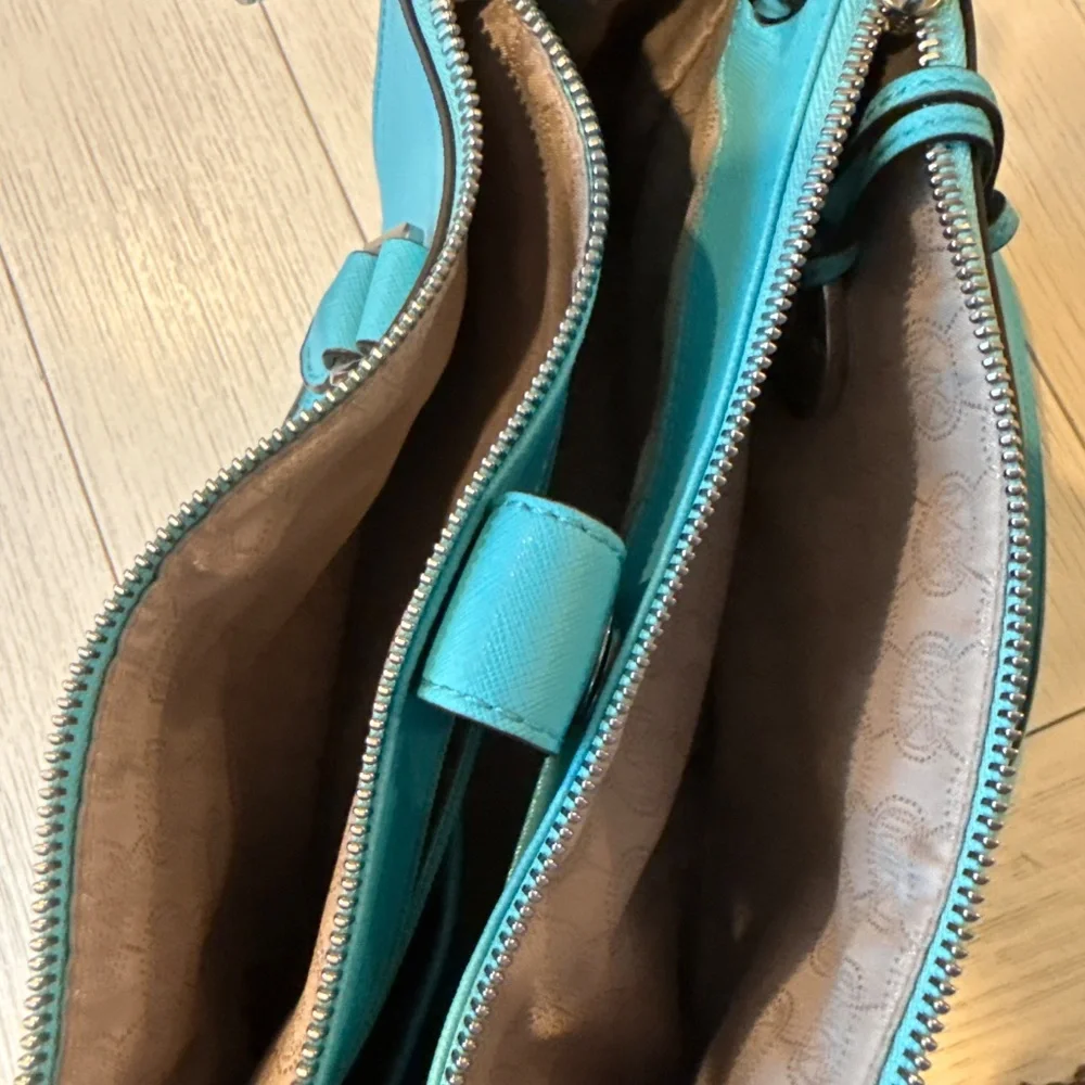 Michael Kors - Picture 4 of 4